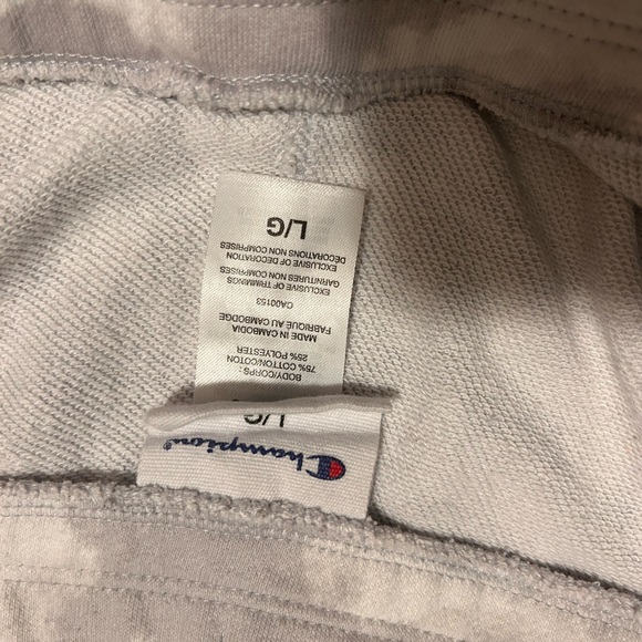 Champion camo shorts - Picture 2 of 2